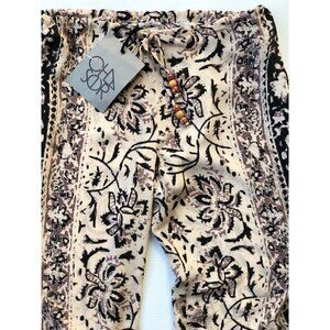 Chaser Women's Printed Silk Tapestry Bells Wide Leg Pants Size Small $139